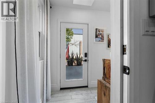 575 Mary Street, Hamilton, ON - Indoor Photo Showing Other Room