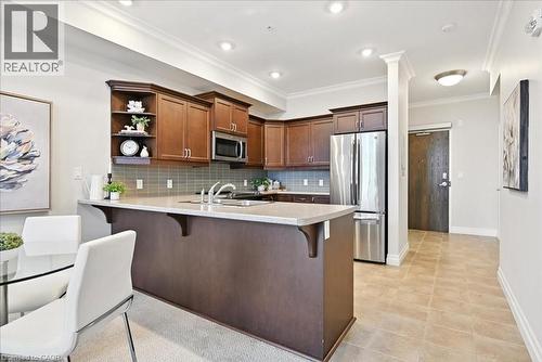 3290 New Street Unit# 607, Burlington, ON - Indoor Photo Showing Kitchen With Upgraded Kitchen