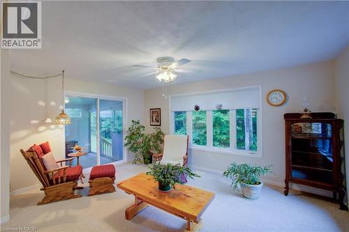 54 Springwood Crescent, Gravenhurst, ON - Indoor Photo Showing Living Room
