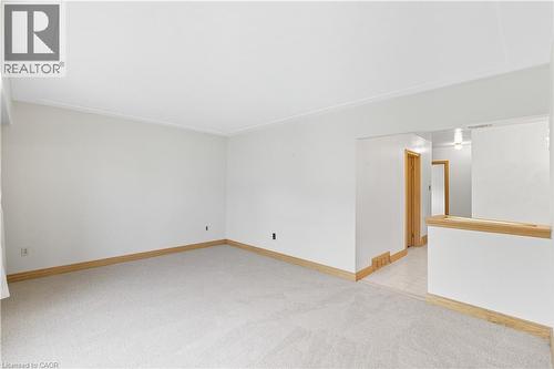 98 East 16Th Street, Hamilton, ON - Indoor Photo Showing Other Room