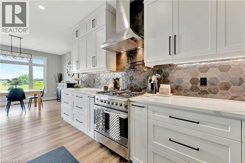 14 Hudson Drive, Brantford, ON - Indoor Photo Showing Kitchen With Upgraded Kitchen