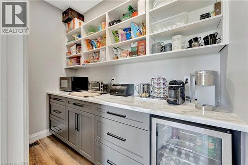 14 Hudson Drive, Brantford, ON - Indoor