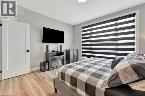 14 Hudson Drive, Brantford, ON - Indoor Photo Showing Bedroom