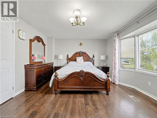 635 Rexford Drive, Hamilton, ON - Indoor Photo Showing Bedroom