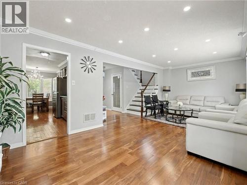 635 Rexford Drive, Hamilton, ON - Indoor Photo Showing Living Room