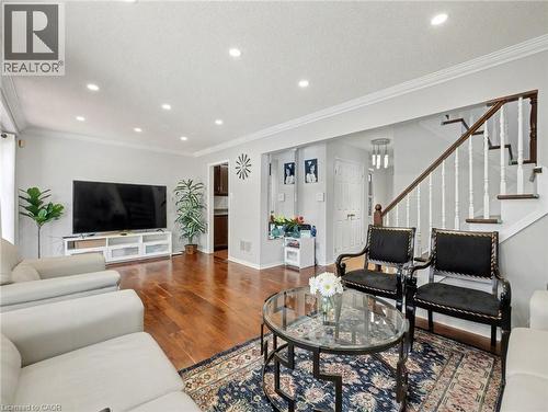 635 Rexford Drive, Hamilton, ON - Indoor Photo Showing Living Room