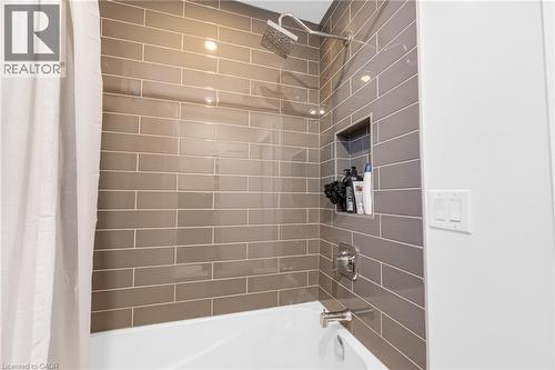 373 Emerald Street N, Hamilton, ON - Indoor