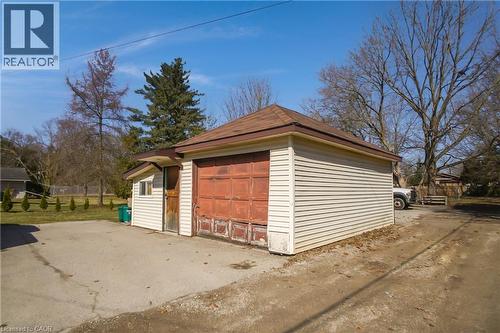 17 Shaw Avenue W, Cambridge, ON - Outdoor