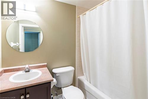 4 piece bathroom - 79 Munroe Crescent Unit# Lower, Guelph, ON - Indoor Photo Showing Bathroom