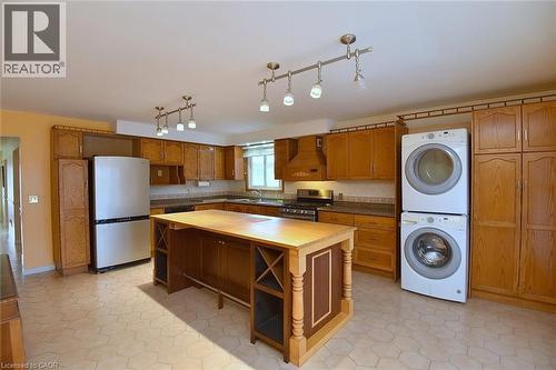 689 Penny Lane, Burlington, ON - Indoor Photo Showing Laundry Room
