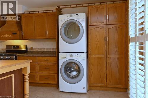 689 Penny Lane, Burlington, ON - Indoor Photo Showing Laundry Room