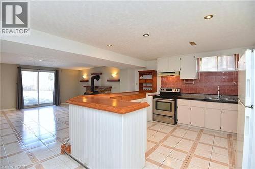 689 Penny Lane, Burlington, ON - Indoor Photo Showing Kitchen With Double Sink