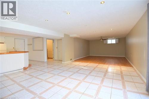 689 Penny Lane, Burlington, ON - Indoor Photo Showing Other Room