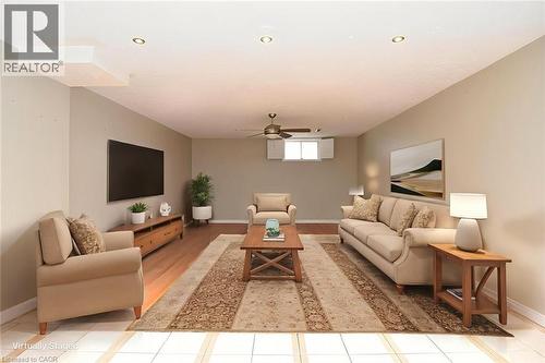 689 Penny Lane, Burlington, ON - Indoor Photo Showing Living Room