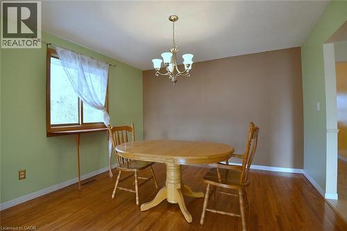 689 Penny Lane, Burlington, ON - Indoor Photo Showing Dining Room