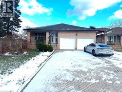 50 TEAK Street  Hamilton, ON L8G 4W5