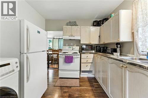 396 William Street, Delhi, ON - Indoor Photo Showing Kitchen