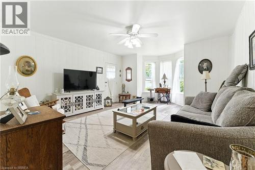 396 William Street, Delhi, ON - Indoor Photo Showing Living Room