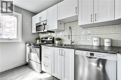 381 Herkimer Street, Hamilton, ON - Indoor Photo Showing Kitchen With Upgraded Kitchen