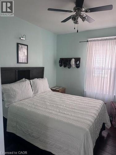 84 Barons Avenue N, Hamilton, ON - Indoor Photo Showing Bedroom