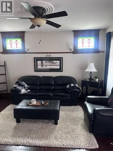 84 Barons Avenue N, Hamilton, ON - Indoor Photo Showing Other Room