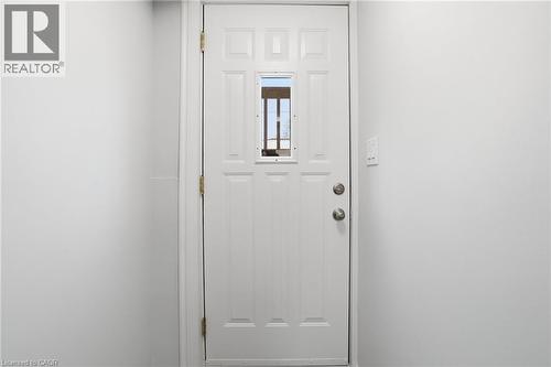 93 Wellington Street, Welland, ON - Indoor Photo Showing Other Room