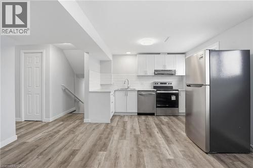 93 Wellington Street, Welland, ON - Indoor Photo Showing Kitchen With Stainless Steel Kitchen