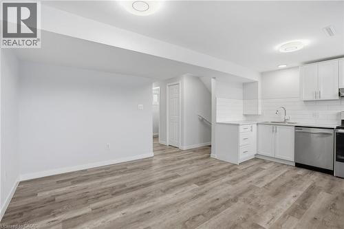 93 Wellington Street, Welland, ON - Indoor Photo Showing Kitchen
