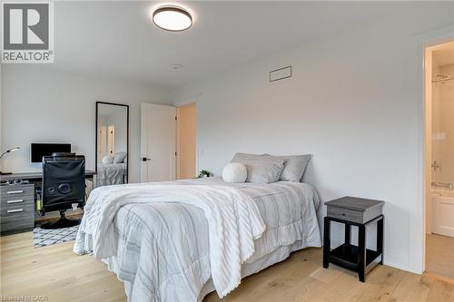 Bedroom with light wood-type flooring - 151C Port Robinson Road, Pelham, ON - Indoor Photo Showing Bedroom