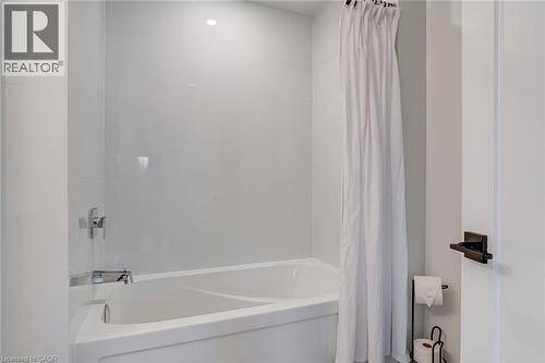 Bathroom featuring shower / tub combo - 151C Port Robinson Road, Pelham, ON - Indoor Photo Showing Bathroom
