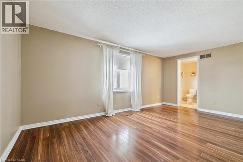 10 Finch Place, Hamilton, ON - Indoor Photo Showing Other Room