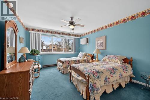 9 Daleview Court, Hamilton, ON - Indoor Photo Showing Bedroom