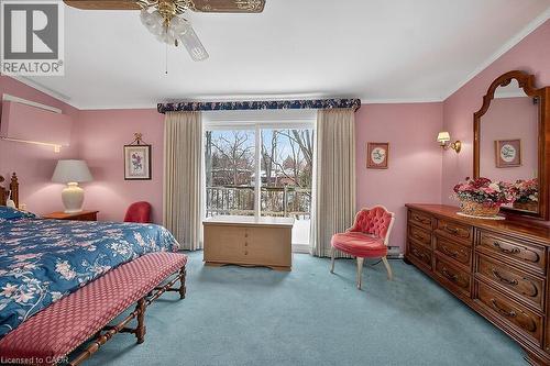 9 Daleview Court, Hamilton, ON - Indoor Photo Showing Bedroom