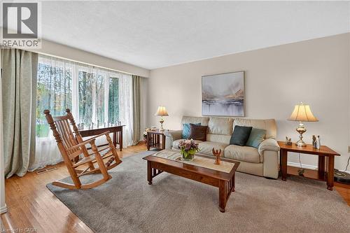 120 Kinross Street, Caledonia, ON - Indoor Photo Showing Living Room