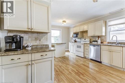 1216 De Quincy Crescent, Burlington, ON - Indoor Photo Showing Kitchen With Double Sink
