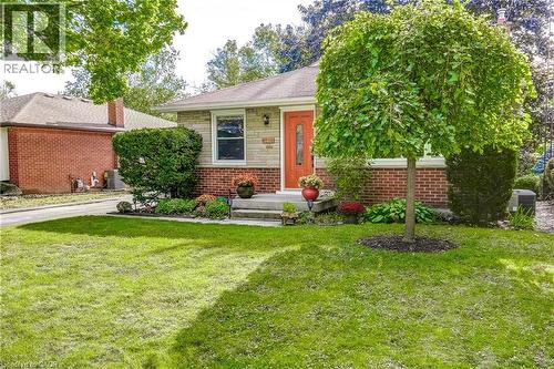 1216 De Quincy Crescent, Burlington, ON - Outdoor