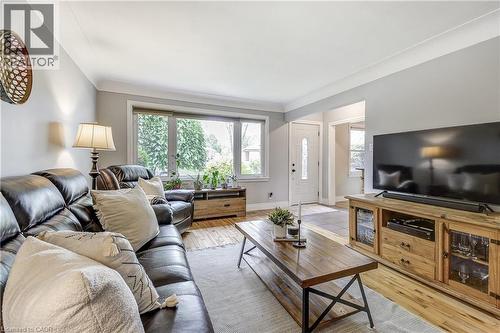 1216 De Quincy Crescent, Burlington, ON - Indoor Photo Showing Living Room