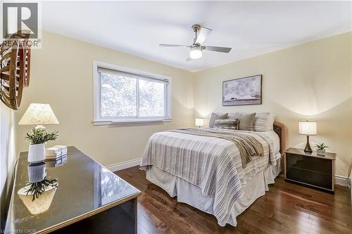 1216 De Quincy Crescent, Burlington, ON - Indoor Photo Showing Bedroom