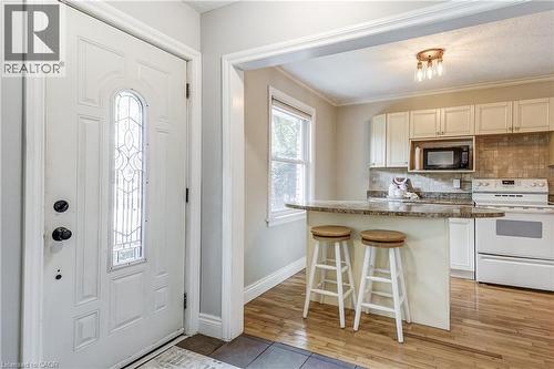 1216 De Quincy Crescent, Burlington, ON - Indoor Photo Showing Kitchen