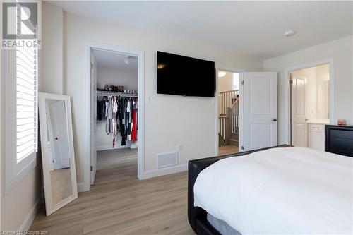 31 Southam Lane, Hamilton, ON - Indoor Photo Showing Bedroom