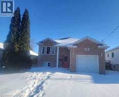 46 CHARLES Street  Brantford, ON N3T 1B3