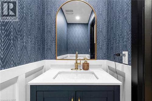 4344 No 1 Side Road, Burlington, ON - Indoor Photo Showing Bathroom