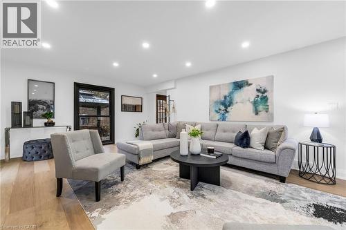 4344 No 1 Side Road, Burlington, ON - Indoor Photo Showing Living Room