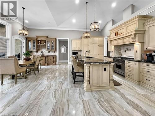 18 Harper Boulevard, Brantford, ON - Indoor Photo Showing Other Room