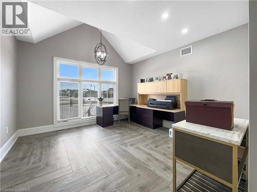 18 Harper Boulevard, Brantford, ON - Indoor