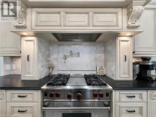 18 Harper Boulevard, Brantford, ON - Indoor Photo Showing Kitchen