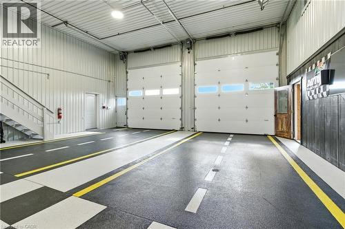 437 6Th Concession Road E, Flamborough, ON - Indoor Photo Showing Garage