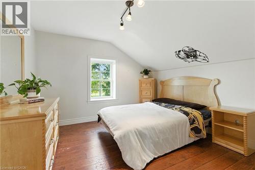 437 6Th Concession Road E, Flamborough, ON - Indoor Photo Showing Bedroom