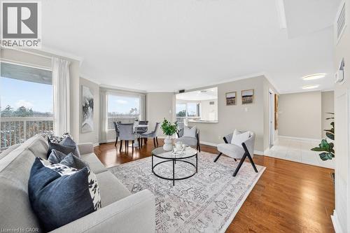 2190 Lakeshore Road Unit# 801, Burlington, ON - Indoor