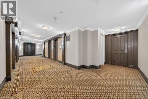 2190 Lakeshore Road Unit# 801, Burlington, ON - Indoor Photo Showing Other Room